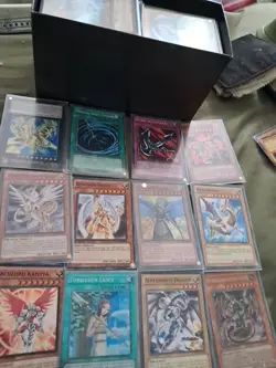 YUGIOH! 450 Cards Lot - Image 1