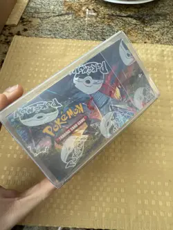 Pokemon TCG Sword & Shield Evolving Skies Booster Box Factory Sealed - Image 3