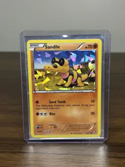 Sandile #63/114 - Black & White Cracked Ice Holo Common Pokemon Card - Image 1