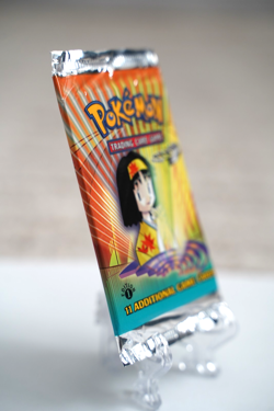 Pokemon TCG Gym Heroes 1st Edition Booster Pack Erika Art WOTC 1999 SEALED - Image 4