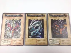 Yu-Gi-Oh! Bandai Blue-Eyes White Dragon English Version and others 3-card set. - Image 1