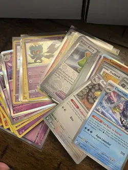 Pokemon TCG Mixed Lot Non-Holo & Holo Cards - Image 4
