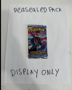 Pokemon EX Dragon Frontiers Booster Pack (Salamence Art) - RESEALED - STORE DISP - Image 1