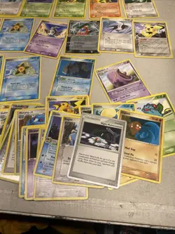 Random Lot Of Pokemon Cards 2004,2005,2006,2007,2008,2009,2010 - Image 5