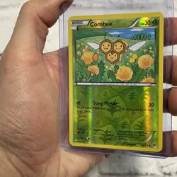 Pokemon - Combee - 4/135 - Common - Reverse Holo BW Plasma Storm NM Near Mint - Image 2