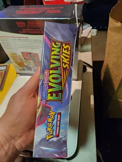 Sealed 3 Pack Evolving Skies Hanger Box Pokemon TCG Sword & Shield booster 820650851551 - Image 2