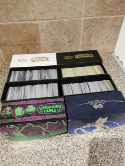 2000 Pokemon card job lot bulk collection includes Holo/Rev Holo and box - Image 2