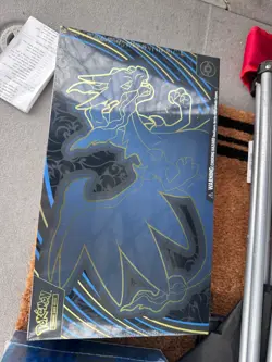 *Sealed Mega Charizard X EX Ultra Premium Collection* Pokemon - Image 2