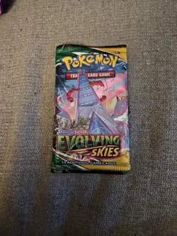 Nintendo Pokemon TCG Sword & Shield Evolving Skies Booster Pack - Image 1