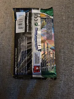 Nintendo Pokemon TCG Sword & Shield Evolving Skies Booster Pack - Image 2