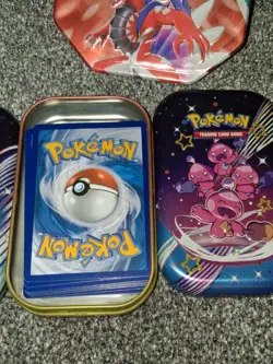 2 small and 2 big tins FULL of pokemon cards. Over 800 cards. Random. Job lot. - Image 4