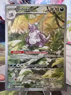 Pokemon TCG Nidoking Scarlet and Violet 151 Illustration Rare Card 174/165 - Image 2