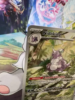 Pokemon TCG Nidoking Scarlet and Violet 151 Illustration Rare Card 174/165 - Image 3