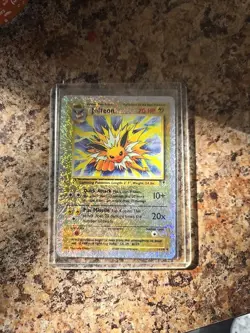 2002 Pokemon Jolteon-Rev. Foil Legendary Collection Reverse Holofoil #14 - Image 1