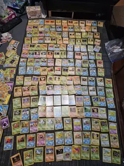 300+ lot Pokemon TCG Vintage Card Lot incl. Wizards of the Coast (jungle, fossil - Image 1