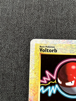 Pokemon TCG Voltorb 97/110 Legendary Collection Reverse Holo Near Mint - Image 4