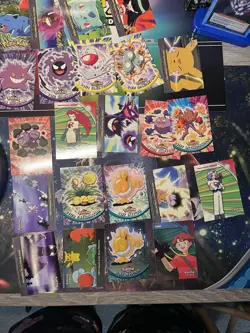 Lot of 25 Pokemon Cards - 1999 Topps - 3 Holos TV Animation and Movie Animation - Image 2