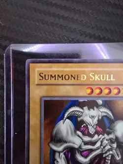Yugioh: Vintage Summoned Skull (Ultra Rare) Unlimited edition MRD-003 NM - Image 3
