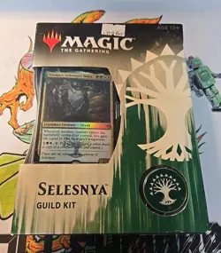 Magic: The Gathering- Selesnya Guild Kit - Brand New - Damaged Box 630509699278 - Image 1