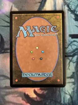 Roaming Throne Borderless (Rare) - The Lost Caverns of Ixalan - Magic MTG - Image 2