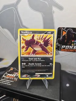 Stunky 76/100 Stormfront Pokemon Card - Image 1