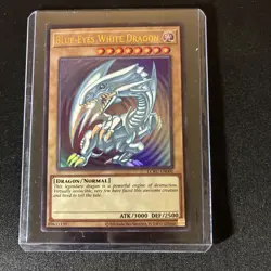 Blue-Eyes White Dragon LCKC-EN001 (Version 2) Ultra Rare Yugioh SDK Art NM - Image 1
