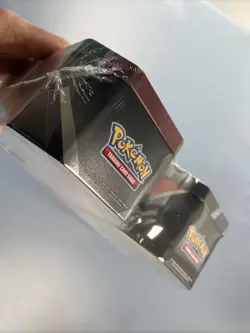 Pokemon TCG V Heroes Bundle Tins: 2-Pack of Vaporeon & Umbreon (SEALED)! #2.94 - Image 4