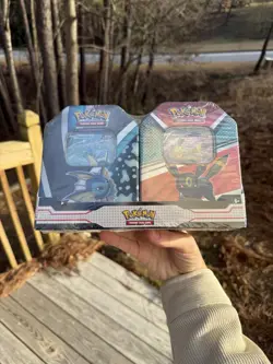 Pokemon TCG V Heroes Bundle Tins: 2-Pack of Vaporeon & Umbreon (SEALED) NEW - Image 3