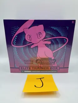 Pokemon TCG: Sword & Shield Fusion Strike Elite Trainer Box - Tear In Plastic 820650809330 - Image 1