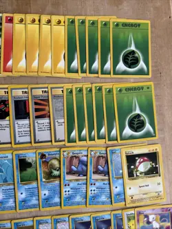 VINTAGE POKEMON LOT (181) CARDS - BASE SET, FOSSIL JUNGLE TEAM ROCKET BASE SET 2 - Image 4