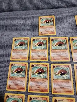 Kabuto First Edition Lot Of 32 Pokemon Vintage TCG Fossil 50/62 English NM-LP - Image 2