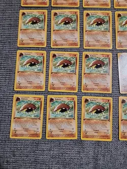 Kabuto First Edition Lot Of 32 Pokemon Vintage TCG Fossil 50/62 English NM-LP - Image 4