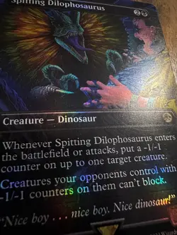 MTG Spitting Dilophosaurus (Borderless) (FOIL) Universes Beyond: Jurassic World - Image 2