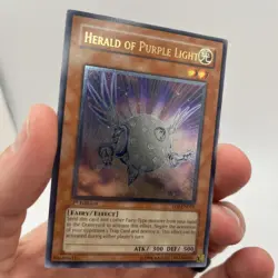 Herald of Purple Light (UTR) EOJ-EN019 Enemy of Justice 1st Edition - Image 2
