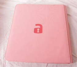 VaultX zip binder 12-pocket EXO-TEC zip binder for 400 cards - pink - small mark - Image 5