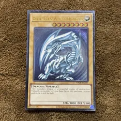 Blue-Eyes White Dragon (UTR) OP28-EN001 Ultimate Rare Yugioh Tournament Pack NM - Image 1
