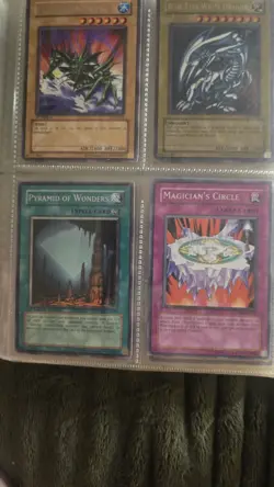 Yu-Gi-Oh! TCG Holos, Classic/Memorable Main Character Cards, Mixed Lot & Book - Image 4