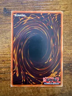 Yu-Gi-Oh! TCG Blue-Eyes White Dragon SDK-001 Ultra Rare Holo - Image 2