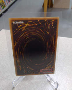 Yu-Gi-Oh TCG Dark Magician Of Chaos LCYW-EN026 1st Edition Secret Rare - Image 2