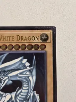 Blue-Eyes White Dragon OP28-EN001 Ultimate Rare Yugioh Tournament Pack 28 UTR NM - Image 5