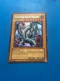 YUGIOH Ultra Rare Blue-Eyes White Dragon LOB-E001 PLAYED - Image 1