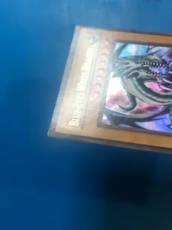 YUGIOH Ultra Rare Blue-Eyes White Dragon LOB-E001 PLAYED - Image 3
