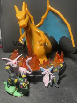 Charizard ex Super Premium Collection FIGURE ONLY+Prismatic Figure And Pin - Image 1