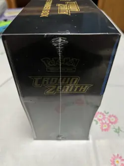 Pokemon TCG: Crown Zenith Elite Trainer Box - 10 Packs 820650851476 - Image 2