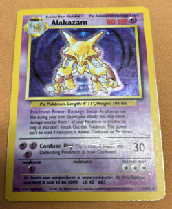 Pokemon TCG Alakazam 001/102 Base Set Holo Vintage Rare Card 1999 HP - Image 2