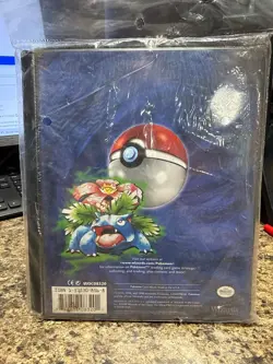 POKEMON 1999 Wizards of the Coast Trading Card Game Collector's Album/Binder - Image 2