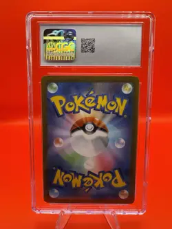 2022 Pokemon VSTAR Universe Art Rare Galarian Moltres #190/172 CGC 9 - Image 2