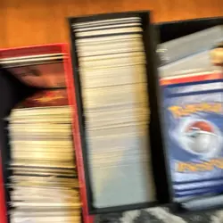 Pokemon lot of 5 Pokemon ETB boxes full of bulk about 500 cards in each - Image 3