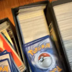 Pokemon lot of 5 Pokemon ETB boxes full of bulk about 500 cards in each - Image 5
