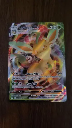 Pokemon TCG Leafeon VMAX Holo Ultra Rare Card Evolving Skies 008/203 NM - Image 1
